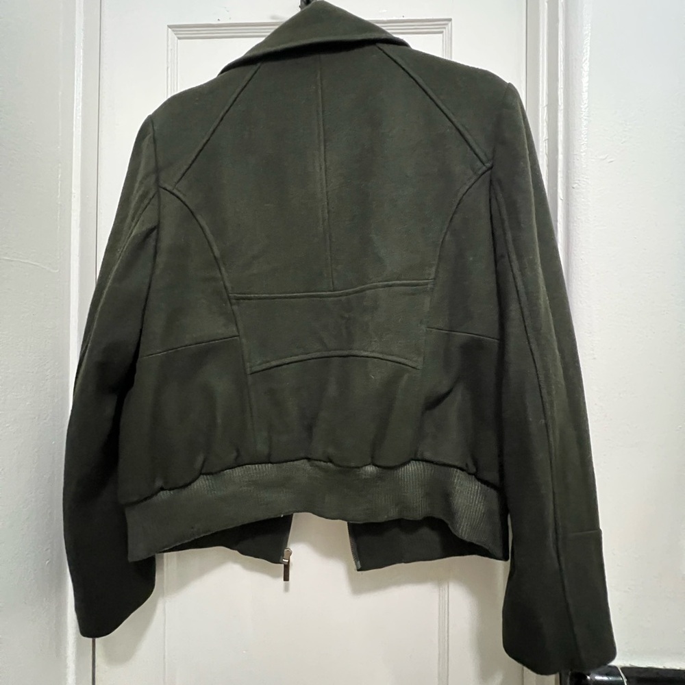 Women's Green Military Style Winter Jacket - Picture 4 of 4